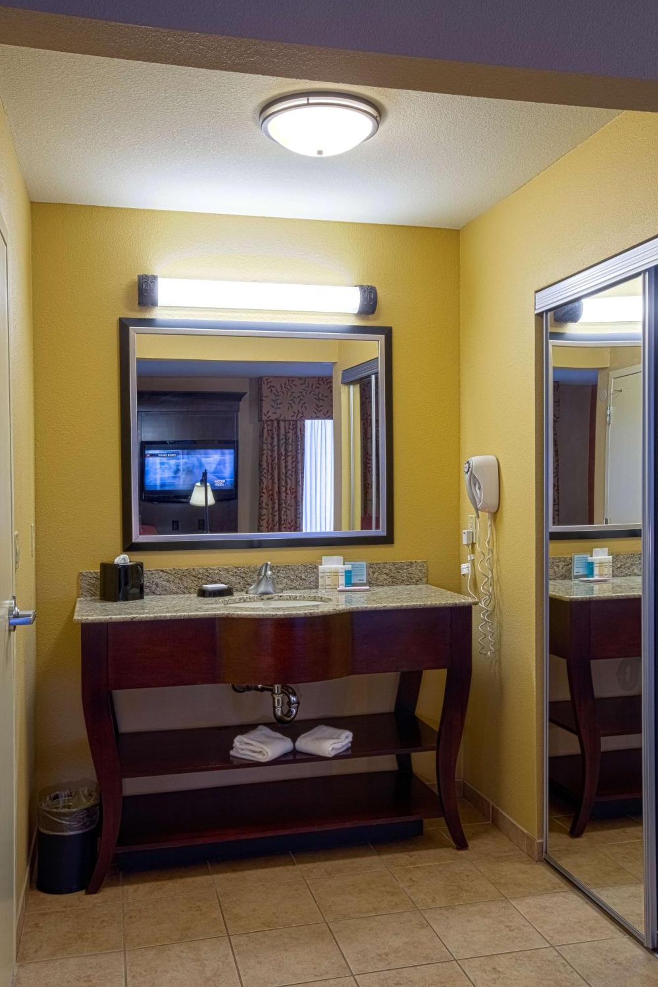 Hampton Inn & Suites Sacramento-Elk Grove Laguna I-5 Экстерьер фото
